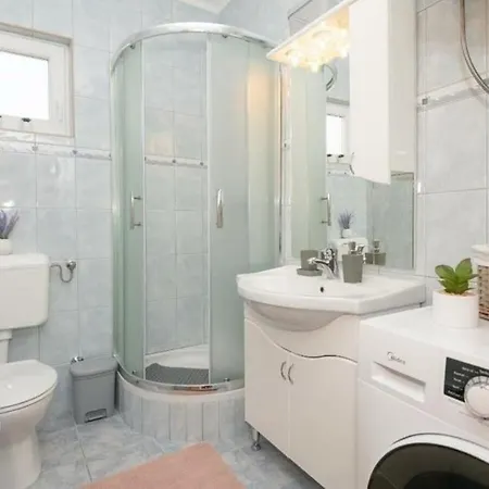 Villa Stella With Pool & Heated Jacuzzi *